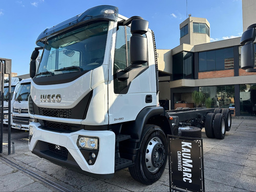 Iveco 24-280 Tector Ano 2023 0km 6x2 = 2425 2426 2429 2430