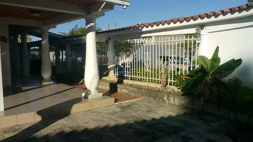 Imagen 11 de 12 de Casa En La Urbanización El Ave María