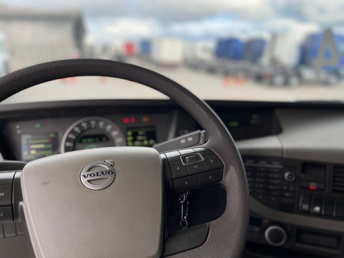 Imagem 11 de 22 de Volvo Fh 540 6x4 Ano 2021 Volvo Traçado Globetrotter Scania