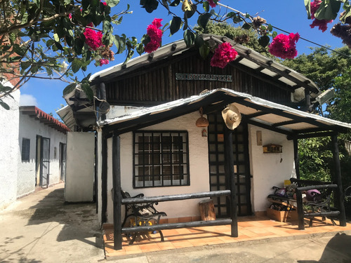 Casa Campestre En Margarita, El Salado, Muy Cerca De La Av. 31 De Julio. Cahp. 24-22843