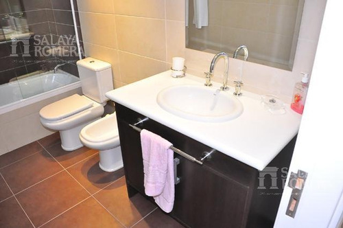 Apartamento De 4 Dormitorios Ubicado En Primera Linea De Playa Brava, Punta Del Este