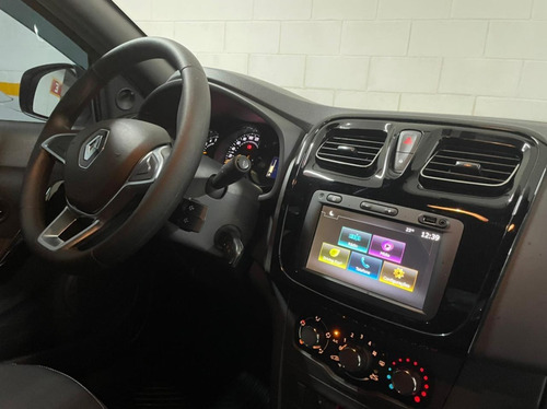 Imagem 10 de 11 de Renault Logan 1.6 16v Sce Flex Zen Manual