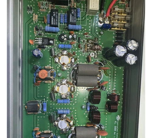 Amplificador De Banda Civil Rm Kl800 De 600 Watts A 24 Volts