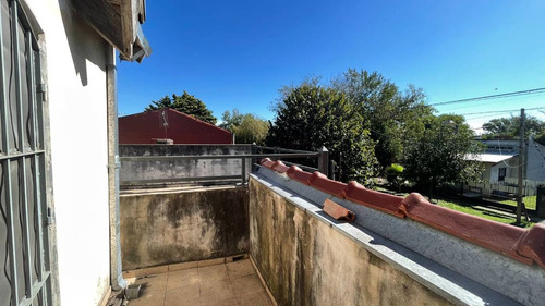 Venta Chalet 5 Ambientes-cochera Y Jardin - Leloir