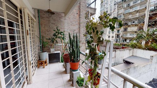 2 Ambientes En Venta, Con Balcón Y Cochera-cañitas