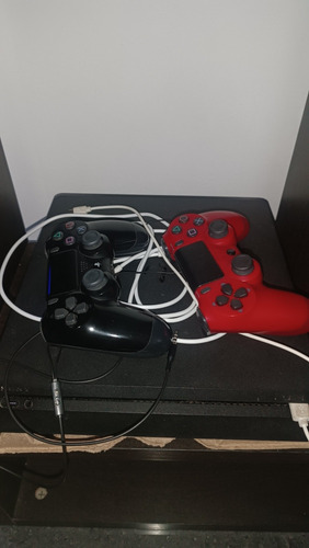 Playstation 4 Slim + Controles Y Juegos Negociable