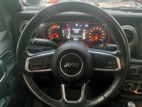 Jeep Wrangler UNLIMITED SAHARA 4X4 2.2 AT