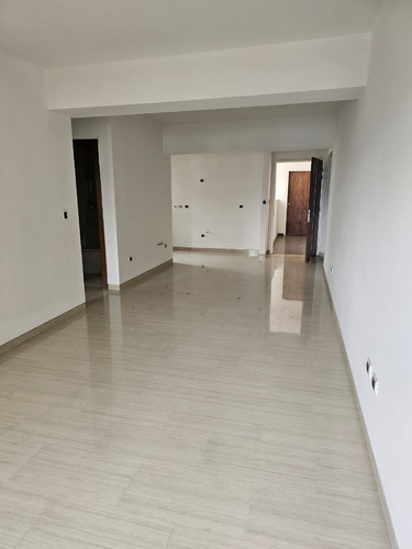 Apartamento En Resd. Agua Viva, En La Trigaleña Baja, L.g.