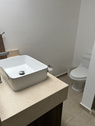 Casa En Venta En El Refugio Queretaro