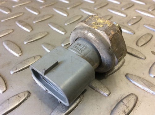 Sensor De Presion De A/c Grand Vitara 2.7 Aut Mod 07-12 Orig (Usado)