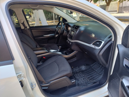 Dodge Journey 2.4 Se 7 Pasajeros At