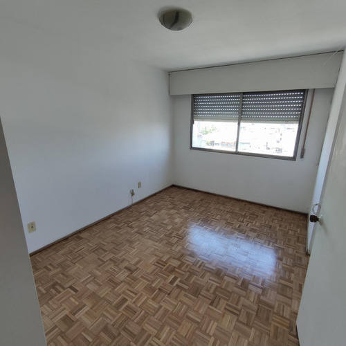 Imagen 8 de 11 de Aapartamento En Alquiler, Centro. 1 Dormitorio.
