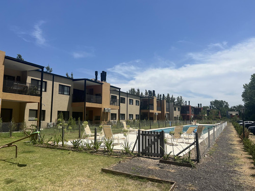 Departamento En Alquiler Temporal Amoblado En   Altos De La Cañada, Pilar