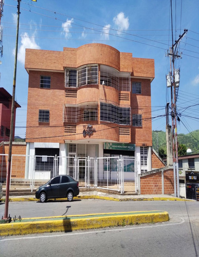 Vendo Oficina Equipada A Pie De Calle, Av. Universidad, El Limón Maracay.