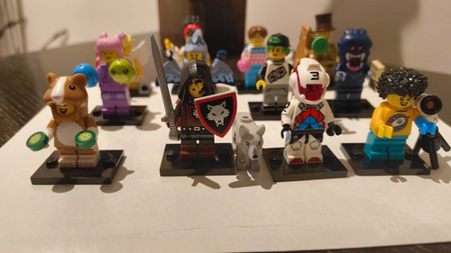 Lego Minifigures 71048 Series 27 Colección De 12 Figuras (Usado)