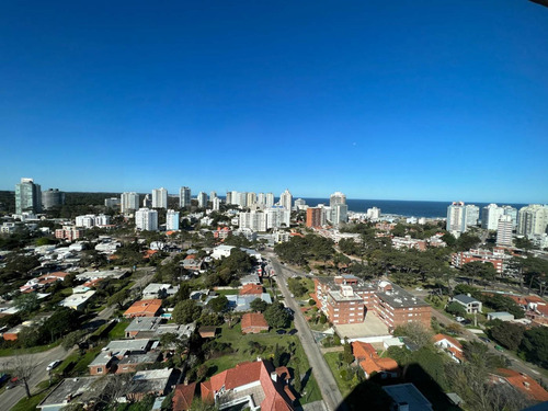 Venta Apartamento 3 Dormitorios En Suite Con Vista