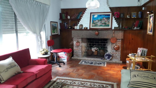 Casa Punta Gorda Venta 3 Dormitorios Coimbra Y Limburgo 1 Planta, Fondo C/piscina Y Parrillero