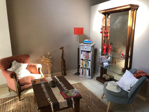 Imagen 2 de 12 de Casa - Barrio Parque Leloir