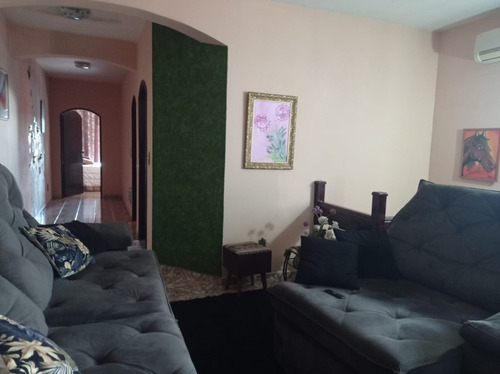 Vendo Um Lindo Sobrado Podendo Ser Financiado Ou Av.permuta
