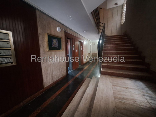 En Venta Apartamento En El Paraiso. Cod Flex: 25-22717