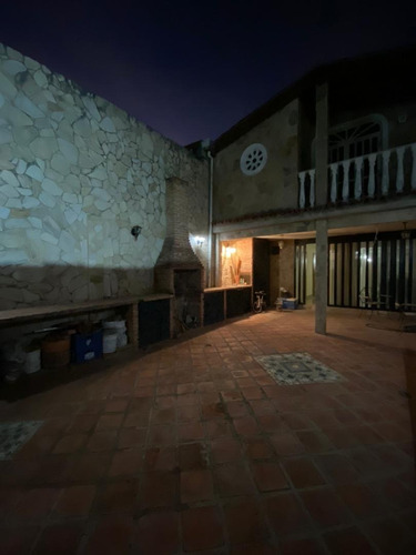 Imagen 17 de 19 de Townhouse En Venta Nueva Casarapa Los Aleros