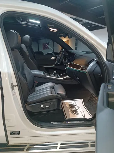 BMW X7 3.0 Xdrive 40i Pure Excelence