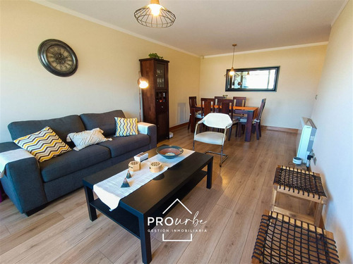 Depto En Venta De 2 Dorm. 2 Baños, 2 Estac.en Lo Barnechea