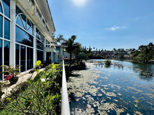 Residencia Con Vista Al Lago De Las Animas, Fracc. Las Anima