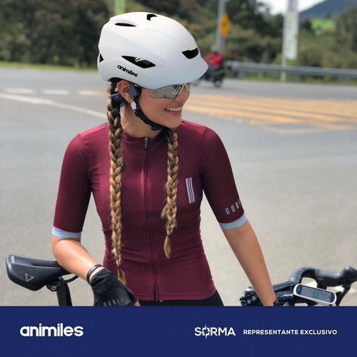 Imagen 3 de 10 de Casco Bicicleta Con Visera Luz Trasera Y Ventilación