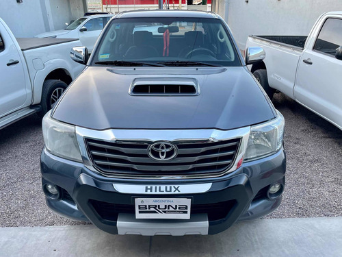 Imagen 2 de 12 de Toyota Hilux 2014 3.0 Cd Srv 171cv 4x2