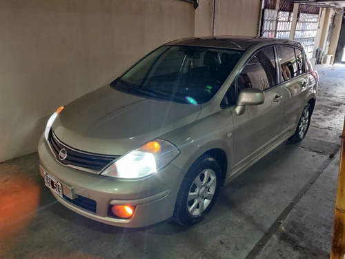 Nissan Tiida 1.8 Tekna 5 P 2011