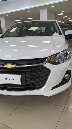 Imagen 3 de 17 de Chevrolet Onix Plus Lt Tech 1.2 Fs