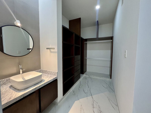 Casa En Venta En Privada Tamara