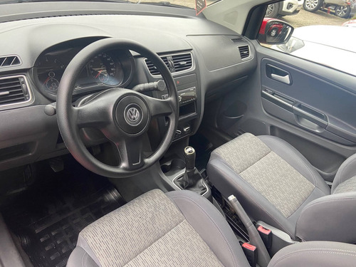 Imagem 4 de 9 de Volkswagen Fox 1.0 Mi Trend 8v Flex 4p Manual