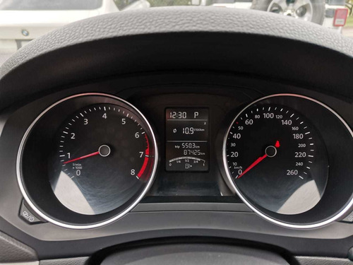 Imagen 13 de 15 de Volkswagen Jetta 2017 2.5 Comfortline Tiptronic At