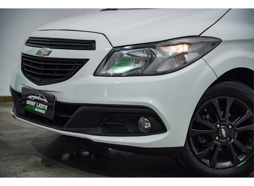 Chevrolet Onix 1.0 MPFI SELEÇÃO 8V FLEX 4P MANUAL