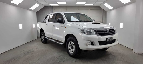 Imagen 3 de 5 de Toyota 2015 Hilux L/12 2.5 Dc 4x4 Td Dx Pack