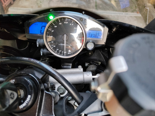 Imagem 7 de 8 de Yamaha R1