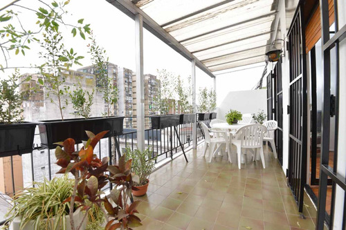 Venta Monoambiente Con Balcón Terraza Y Cochera..