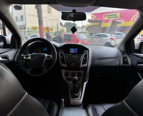 Ford Focus 1.6 SE 16V FLEX 4P MANUAL