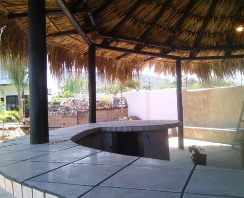 Imagen 10 de 15 de Excelente Oportunidad Casa/ Edificio Con Vista Al Mar Y Montaña. Total 8 Apartamentos Y 1000m2 Terreno. Venta Dueño Directo. Residencias (o Hotel) Uvas Del Mar.