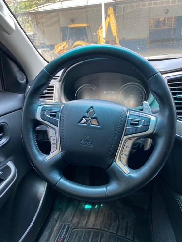 Imagen 10 de 11 de Mitsubishi L-200 Diésel