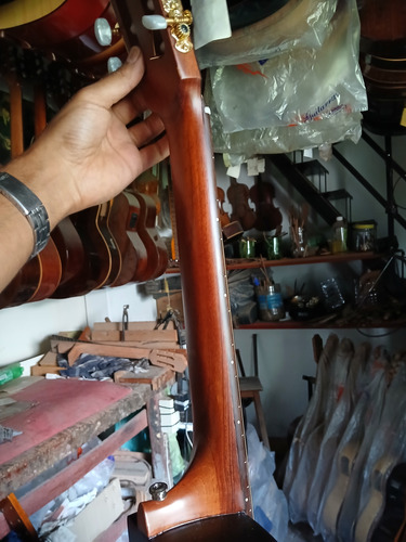 Guitarra Electrocriolla Media Caja Con Corte Con Ecualizador Negro Mate