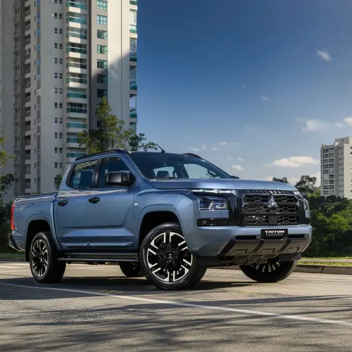 Mitsubishi Triton 2.4 Tarmac Cab. Dupla 4×2 Aut. 4p