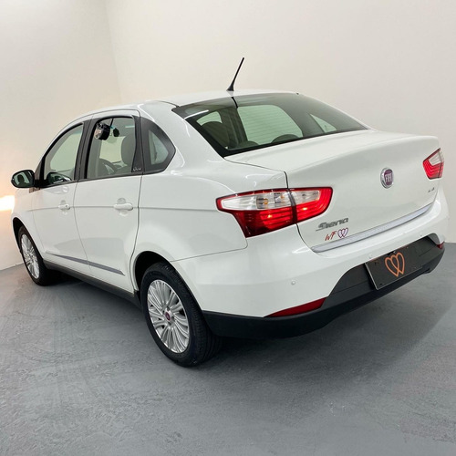 Imagem 3 de 8 de Fiat Grand Siena Siena Essence 1.6 Flex 16v 2014/2014