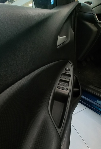 Imagen 5 de 25 de Chevrolet Onix 1.2 Lt Tech Stock Disponible (m) #5