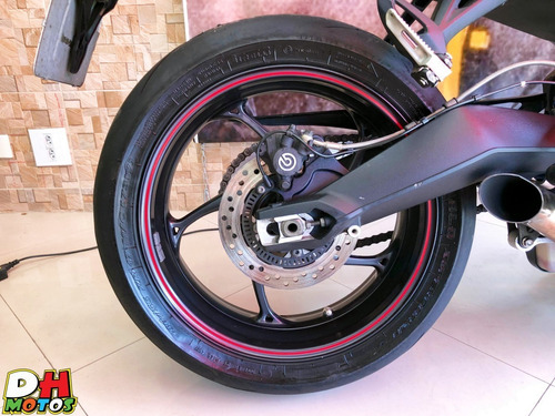 Imagem 8 de 10 de Triumph Street Triple 675 - 2017