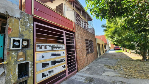 Casa 3 Ambientes C/coch+galpón Excelente Ubicación