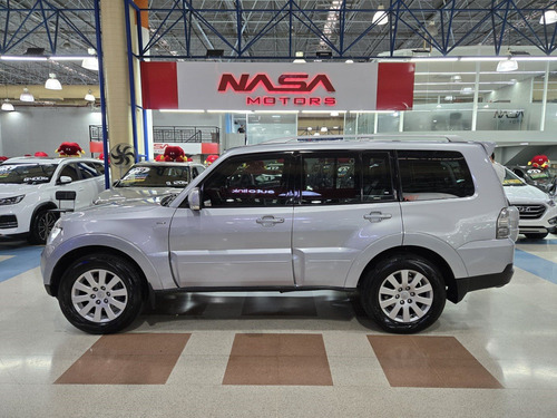 Mitsubishi Pajero Full 3.8 HPE 4X4 V6 24V GASOLINA 2P AUTOMÁTICO