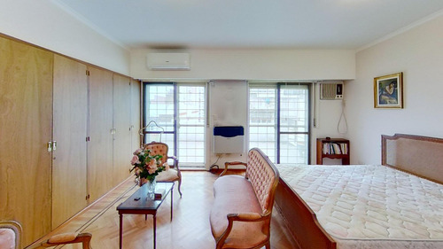 Departamento · 201m² · 4 Dormitorios · 2 Cocheras